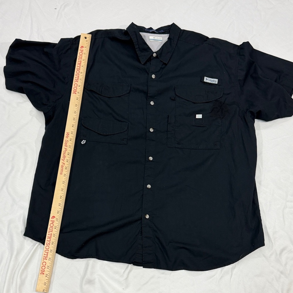 Columbia Black Short-Sleeve Button Down Fishing Shirt